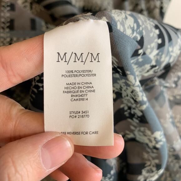 Cabi Top Womens M Medium Plaid Floral Graphic Trellis Ruffled Collar Keyhole Tie - Picture 11 of 13